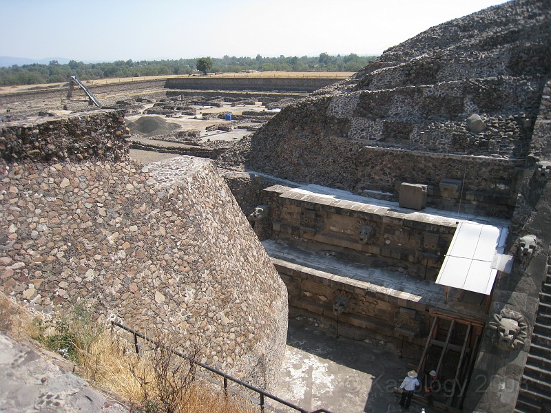 Mexico Pyramids - Mexico City 2009 0120.jpg - A trip to the Teotihuacan area of Mexico to visit the pyramids. A vast complex and a great climb to the top. This was followed by lunch in a cave, then a visit to the historical center of Mexico City. March 2009.